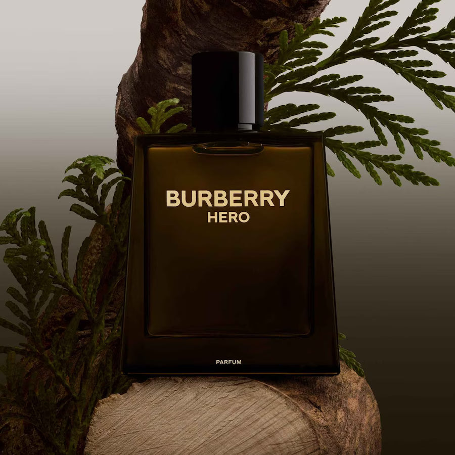 Burberry Hero Parfum 100 ml – Fragrance Intense & Boisée pour Homme